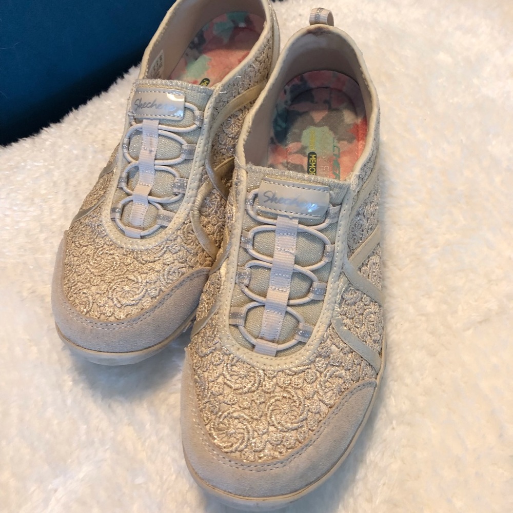 Skechers Size 9 sneakers